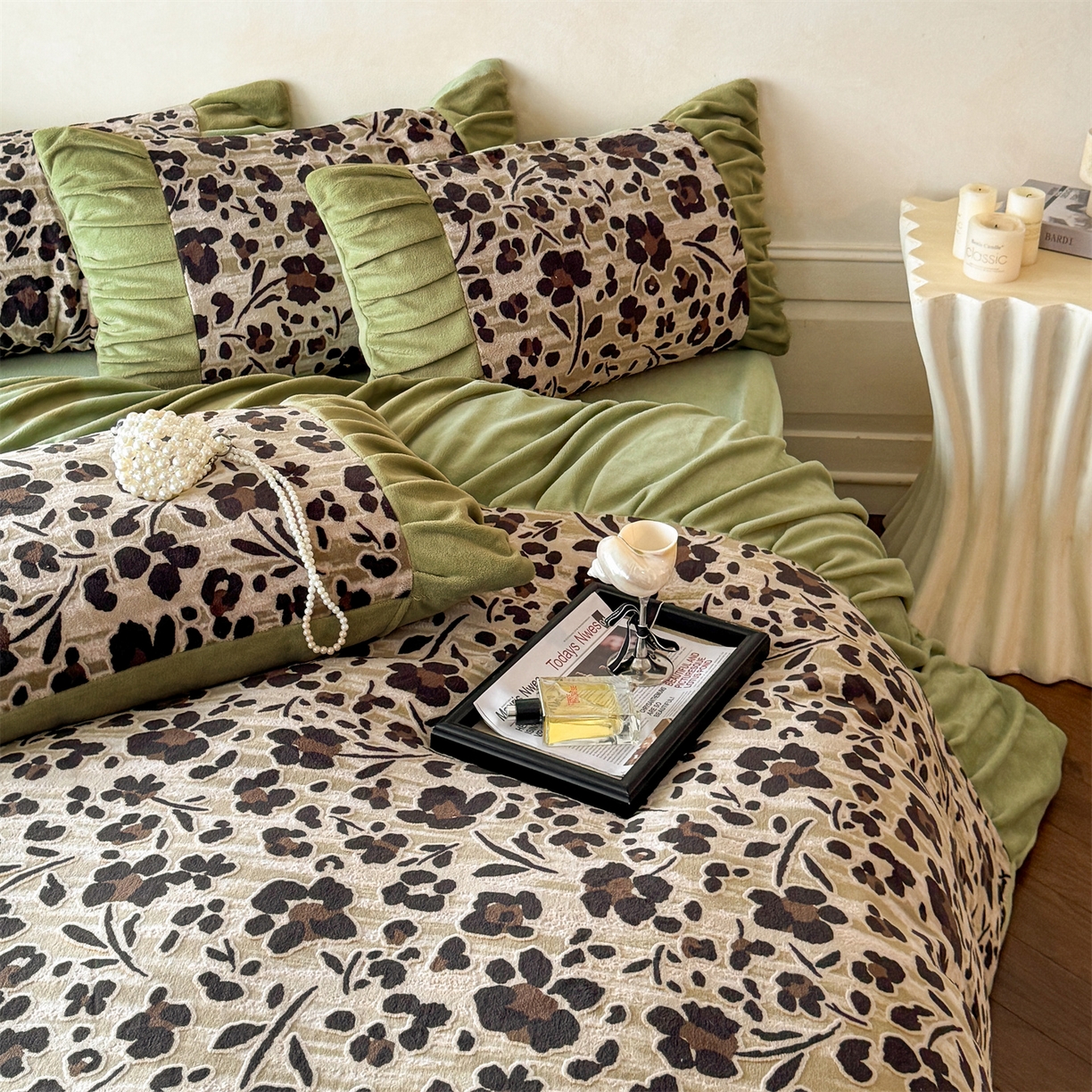 91家纺网 家纺一手货源 找家纺 （总）奥裕家纺 2025新款法式美拉德雕花绒四件套