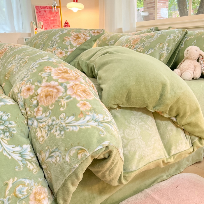 91家纺网 家纺一手货源 找家纺 席佬大 2025新款高克重印花牛奶绒系列四件套 国色芳华-绿