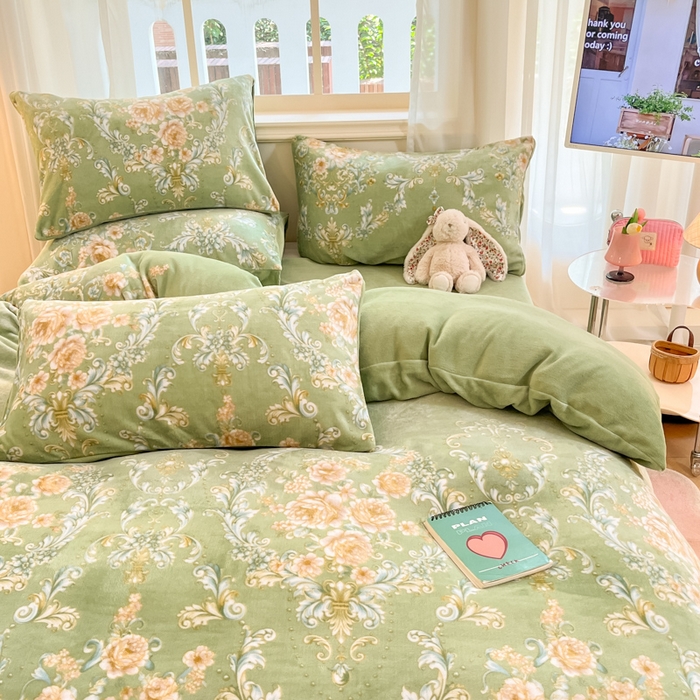 91家纺网 家纺一手货源 找家纺 席佬大 2025新款高克重印花牛奶绒系列四件套 国色芳华-绿