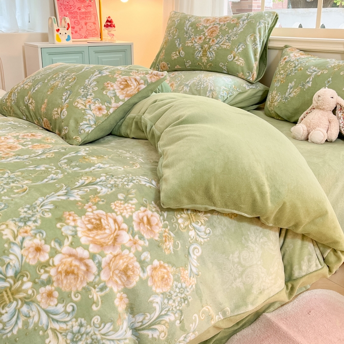 91家纺网 家纺一手货源 找家纺 席佬大 2025新款高克重印花牛奶绒系列四件套 国色芳华-绿