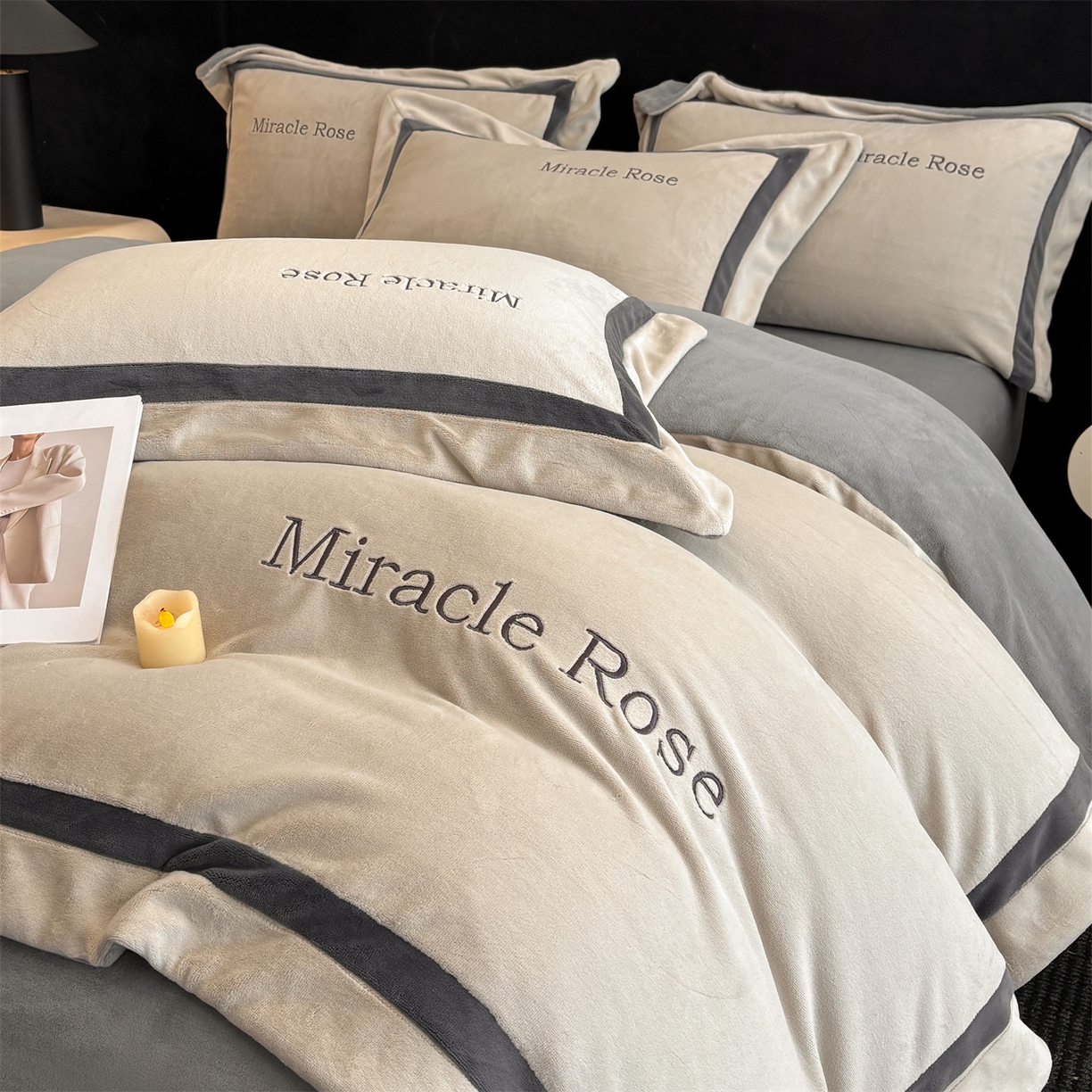 91家纺网 家纺一手货源 找家纺 笙意家纺 2025新款A类加厚牛奶绒轻奢宽边四件套-威登 威登-山灰+中灰