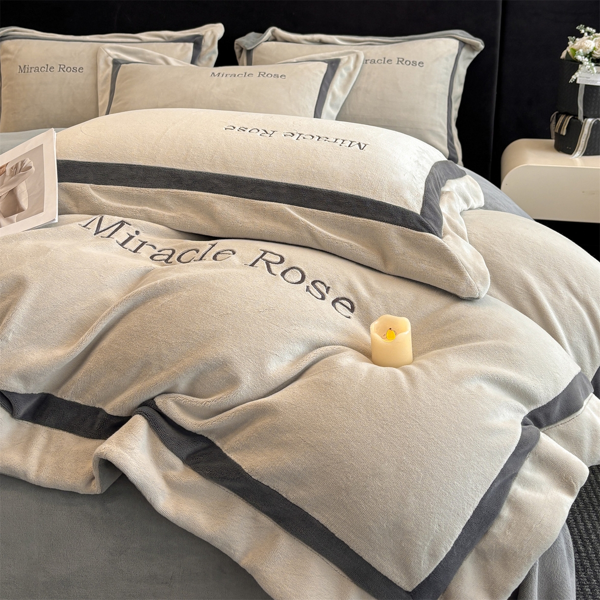 91家纺网 家纺一手货源 找家纺 笙意家纺 2025新款A类加厚牛奶绒轻奢宽边四件套-威登 威登-山灰+中灰