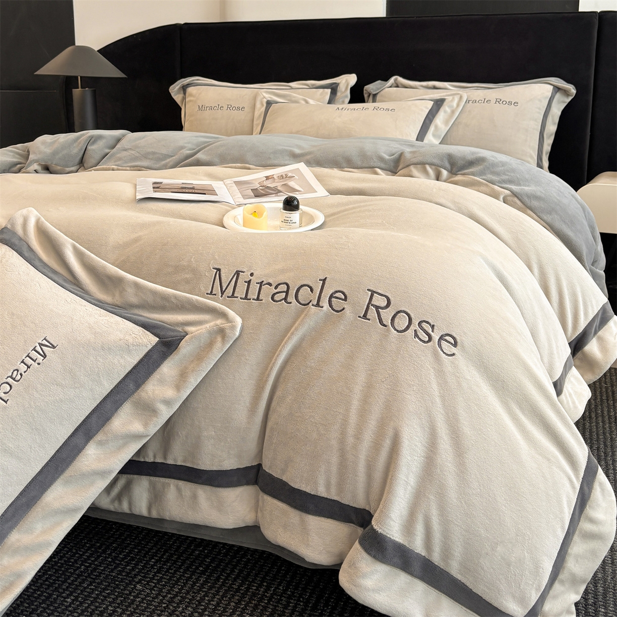 91家纺网 家纺一手货源 找家纺 笙意家纺 2025新款A类加厚牛奶绒轻奢宽边四件套-威登 威登-山灰+中灰