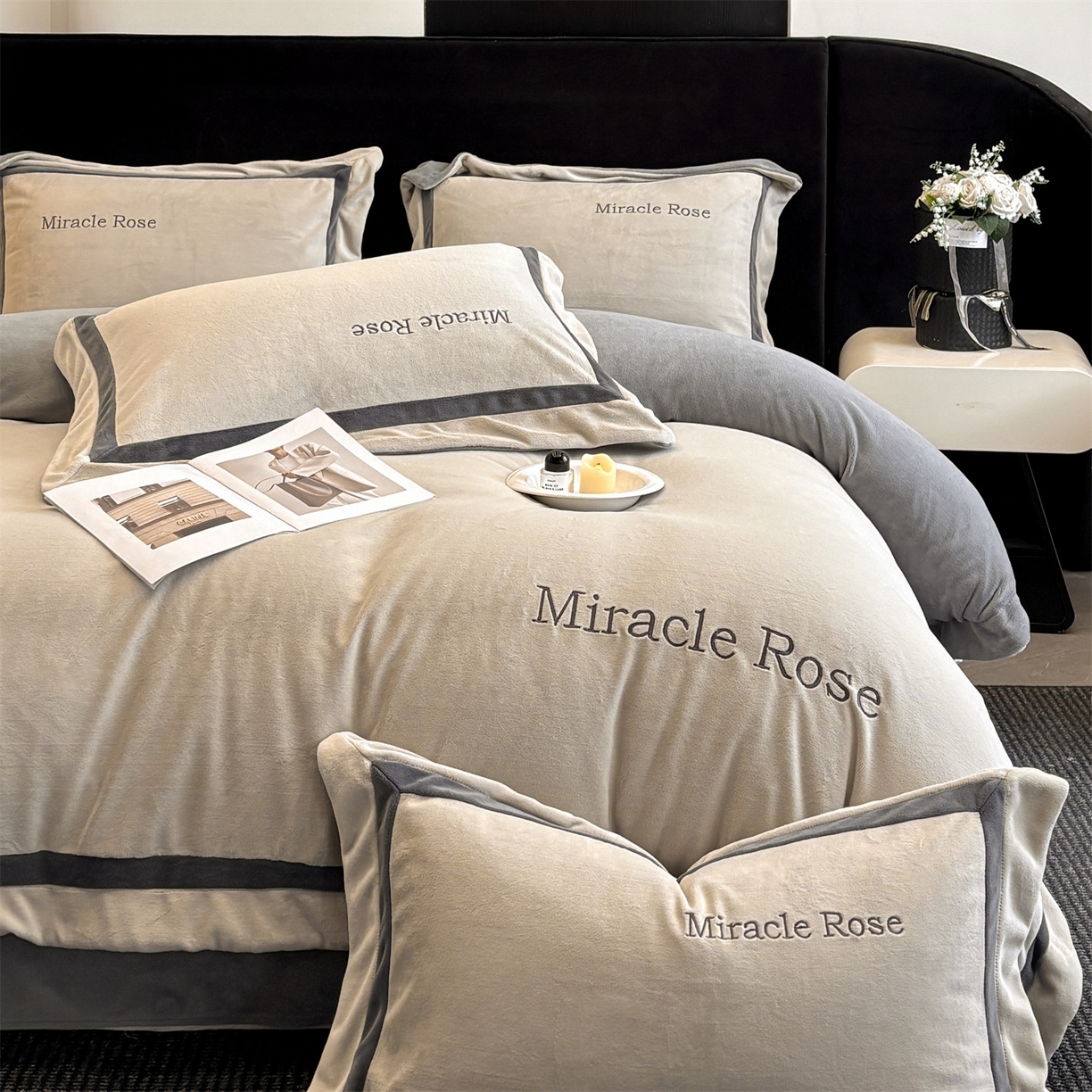 91家纺网 家纺一手货源 找家纺 笙意家纺 2025新款A类加厚牛奶绒轻奢宽边四件套-威登 威登-山灰+中灰