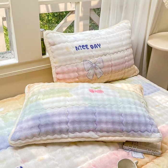 91家纺网 家纺一手货源 找家纺 优品惠 2025新款兔毛绒泡泡牛奶绒床垫子夹棉床褥床盖床单加厚保暖 彩虹心情