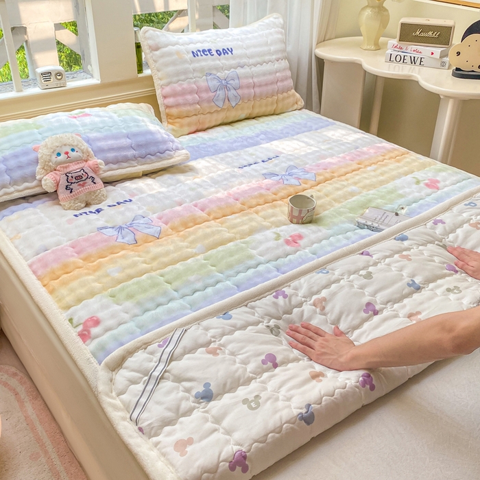 91家纺网 家纺一手货源 找家纺 优品惠 2025新款兔毛绒泡泡牛奶绒床垫子夹棉床褥床盖床单加厚保暖 彩虹心情