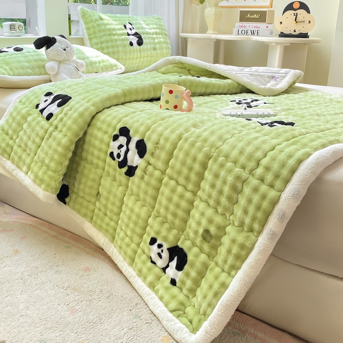 91家纺网 家纺一手货源 找家纺 优品惠 2025新款兔毛绒泡泡牛奶绒床垫子夹棉床褥床盖床单加厚保暖 呆萌熊猫