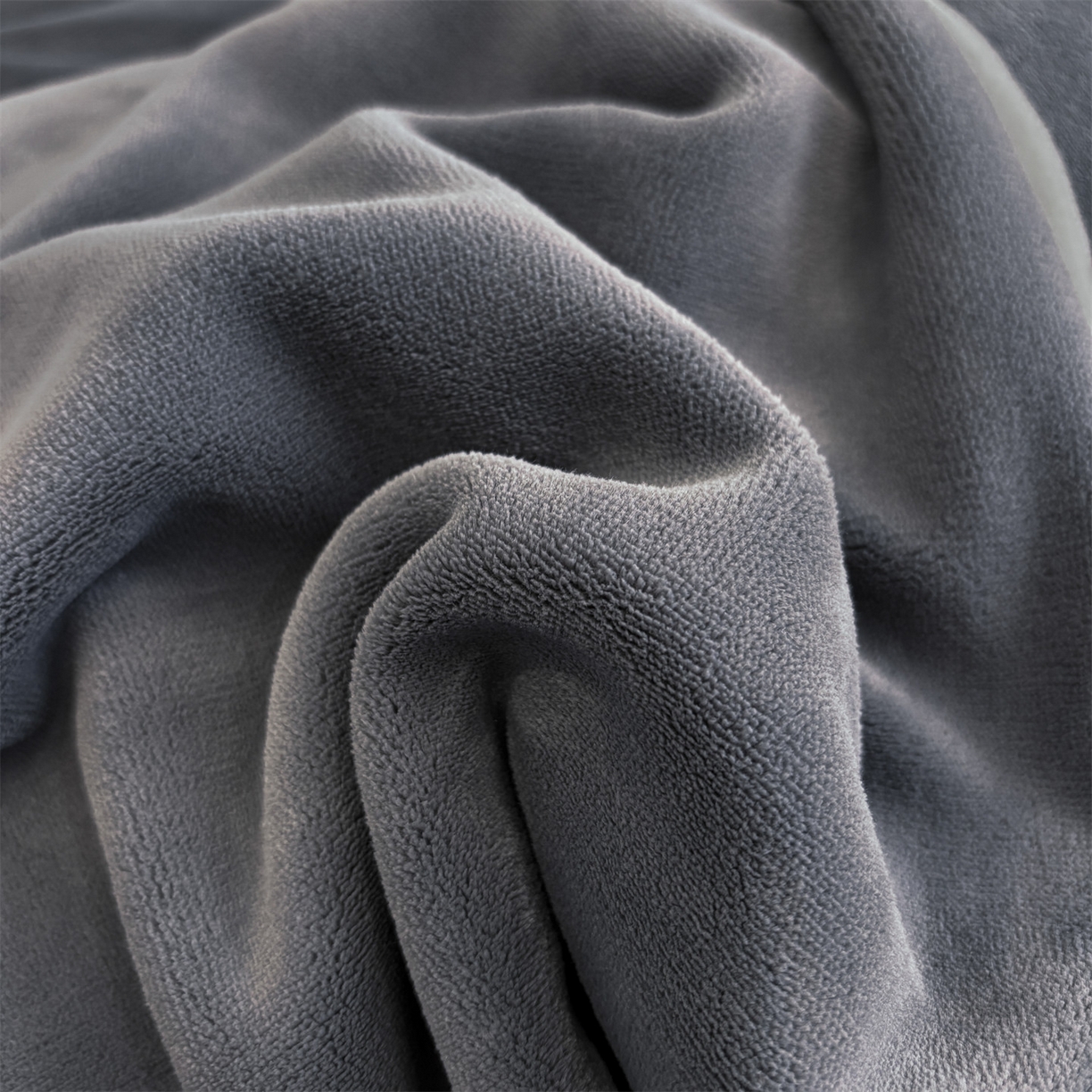 91家纺网 家纺一手货源 找家纺 笙意家纺 2025新款A类加厚牛奶绒轻奢宽边四件套-威登 威登-绅士灰+香槟