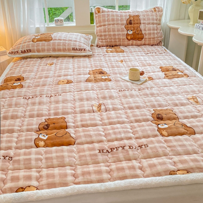 91家纺网 家纺一手货源 找家纺 优品惠 2025新款兔毛绒泡泡牛奶绒床垫子夹棉床褥床盖床单加厚保暖 卡皮巴拉