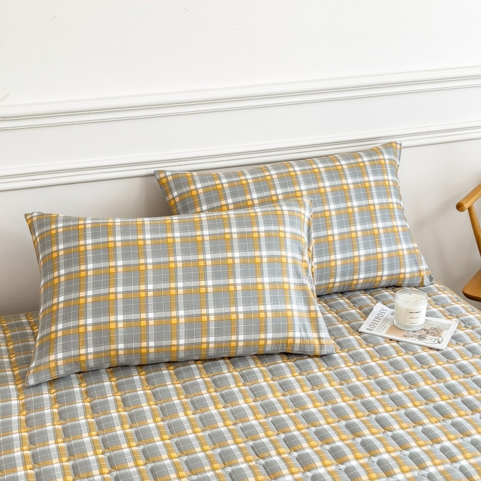 91家纺网 家纺一手货源 找家纺 蕾诺家纺 2025新款色织水洗棉棉花夹棉床笠保护套 心语-咖