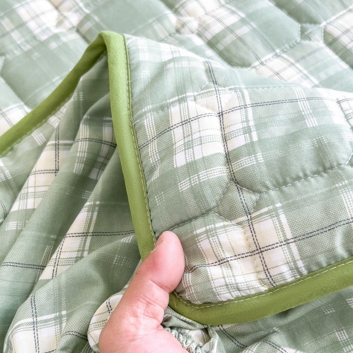 91家纺网 家纺一手货源 找家纺 蕾诺家纺 2025新款色织水洗棉棉花夹棉床笠保护套 心语-绿