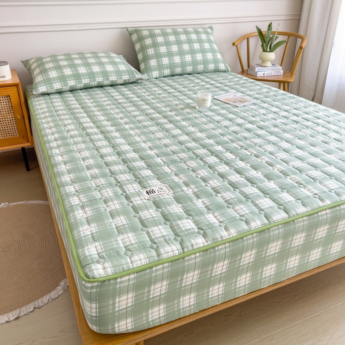 91家纺网 家纺一手货源 找家纺 蕾诺家纺 2025新款色织水洗棉棉花夹棉床笠保护套 心语-绿