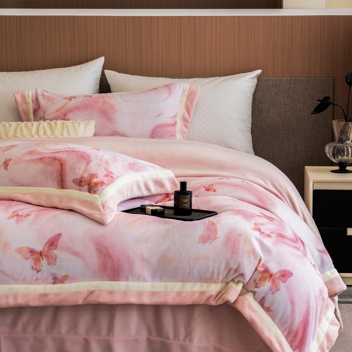 91家纺网 家纺一手货源 找家纺 （总）瑞雪家居 2025新款全消光数码印花牛奶绒系列四件套