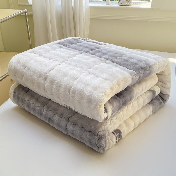 91家纺网 家纺一手货源 找家纺 优品惠 2025新款兔毛绒泡泡牛奶绒床垫子夹棉床褥床盖床单加厚保暖 时尚灰