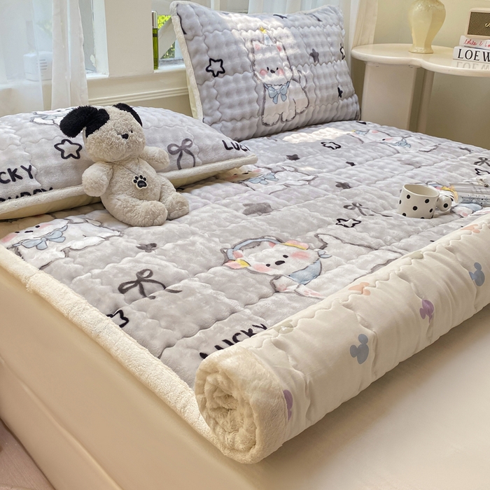 91家纺网 家纺一手货源 找家纺 优品惠 2025新款兔毛绒泡泡牛奶绒床垫子夹棉床褥床盖床单加厚保暖 西高地