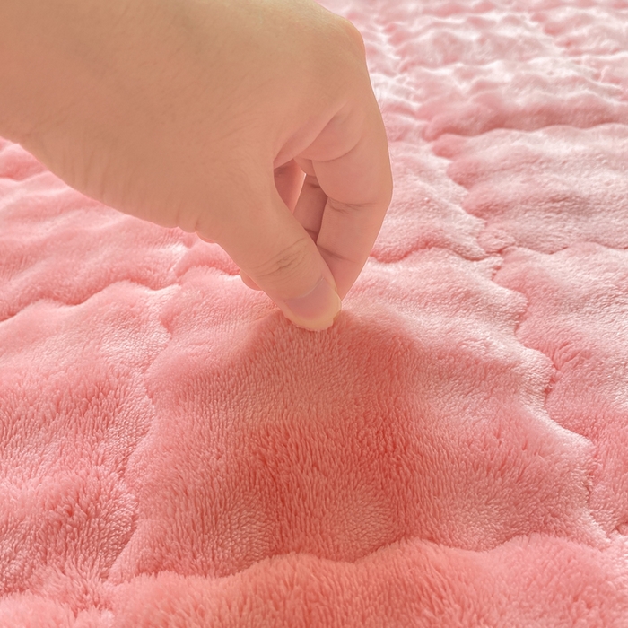 91家纺网 家纺一手货源 找家纺 优品惠 2025新款兔毛绒泡泡牛奶绒床垫子夹棉床褥床盖床单加厚保暖 樱花粉