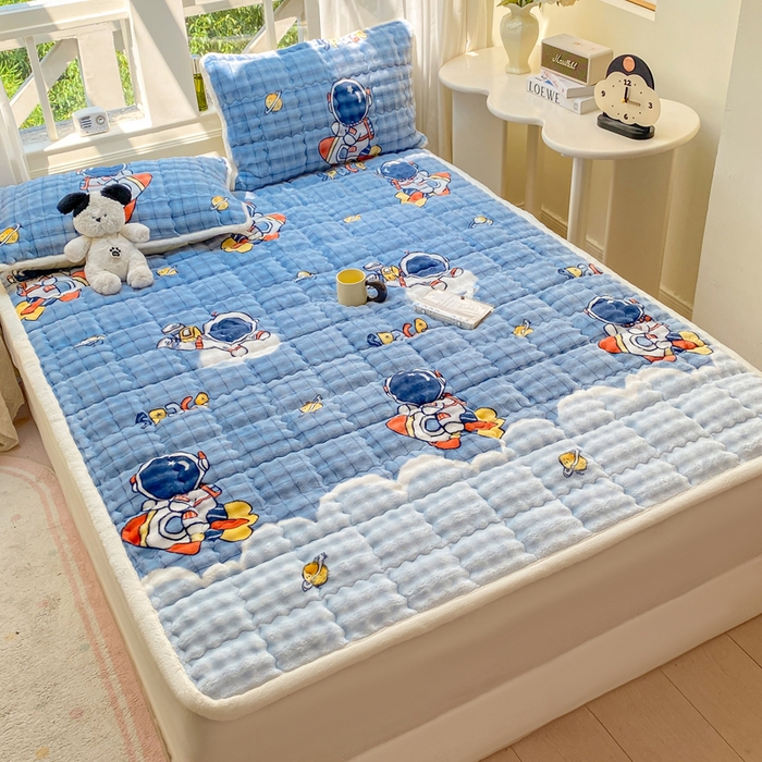 91家纺网 家纺一手货源 找家纺 优品惠 2025新款兔毛绒泡泡牛奶绒床垫子夹棉床褥床盖床单加厚保暖 宇航员