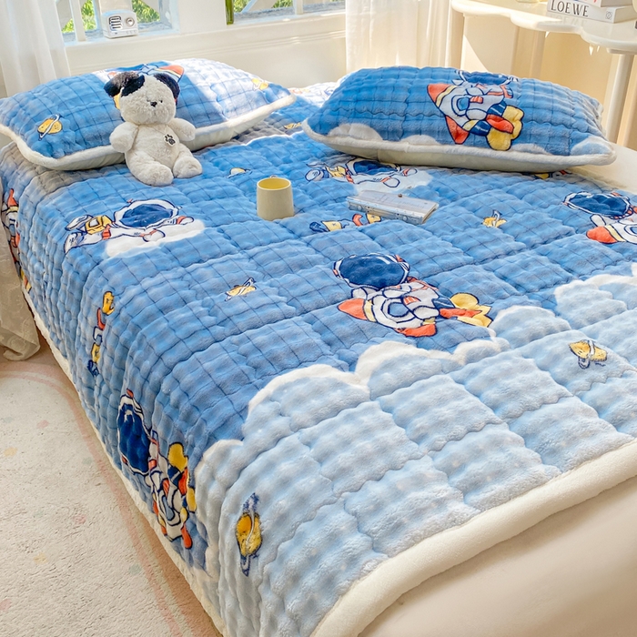 91家纺网 家纺一手货源 找家纺 优品惠 2025新款兔毛绒泡泡牛奶绒床垫子夹棉床褥床盖床单加厚保暖 宇航员