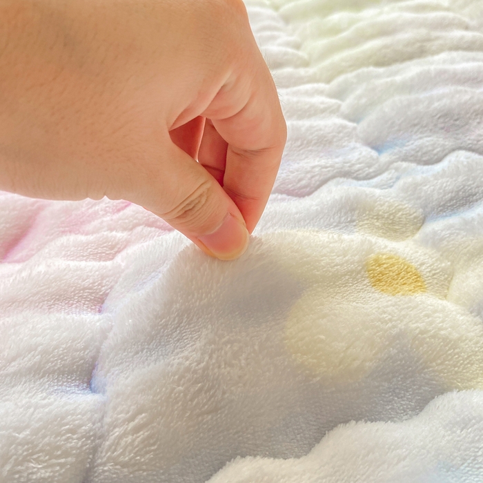 91家纺网 家纺一手货源 找家纺 优品惠 2025新款兔毛绒泡泡牛奶绒床垫子夹棉床褥床盖床单加厚保暖 晕染kt