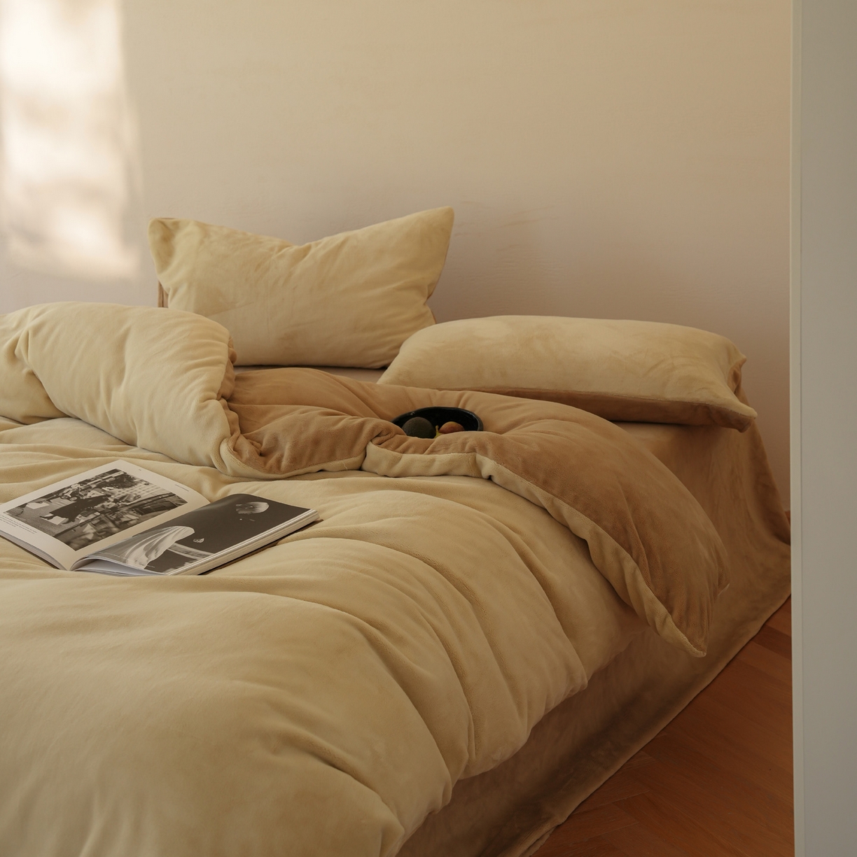 91家纺网 家纺一手货源 找家纺 （总）简纯主义 2025新款撞色牛奶绒那不勒斯系列四件套