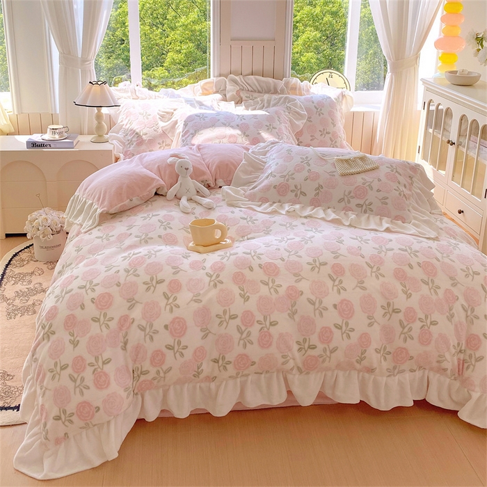 91家纺网 家纺一手货源 找家纺 （总）启程家纺 2025新款花边雕花牛奶绒四件套