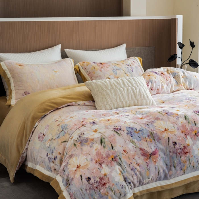 91家纺网 家纺一手货源 找家纺 瑞雪家居 2025新款全消光数码印花牛奶绒系列四件套 蝶语黄