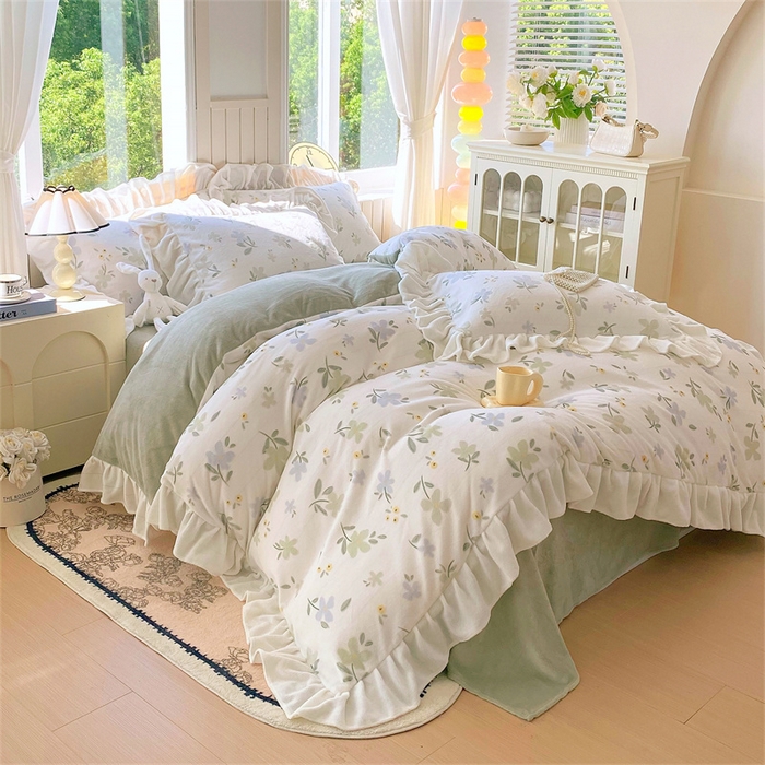 91家纺网 家纺一手货源 找家纺 启程家纺 2025新款花边雕花牛奶绒四件套 风信子-花边款