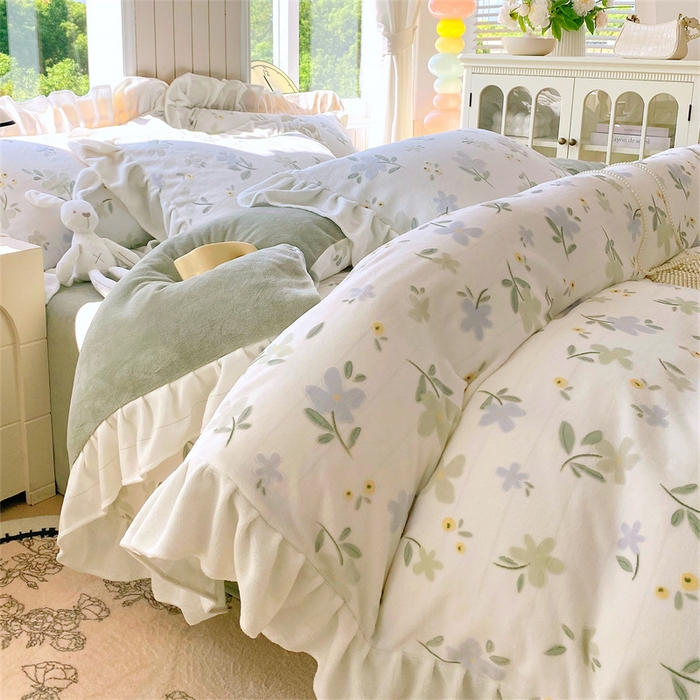 91家纺网 家纺一手货源 找家纺 启程家纺 2025新款花边雕花牛奶绒四件套 风信子-花边款