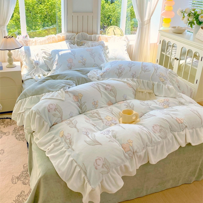 91家纺网 家纺一手货源 找家纺 启程家纺 2025新款花边雕花牛奶绒四件套 铃兰花-花边款