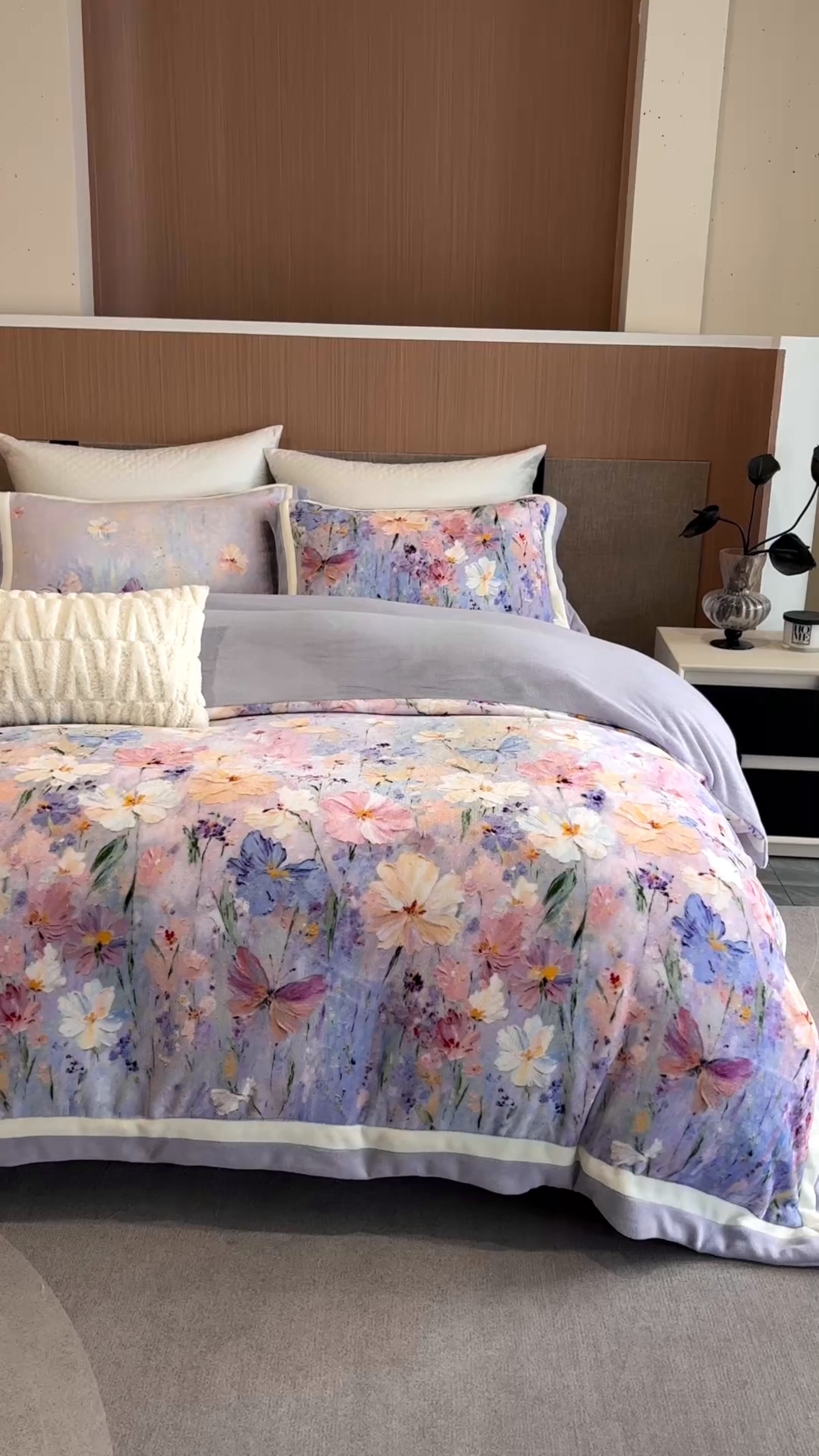 91家纺网 家纺一手货源 找家纺 瑞雪家居 2025新款全消光数码印花牛奶绒系列四件套 蝶语紫