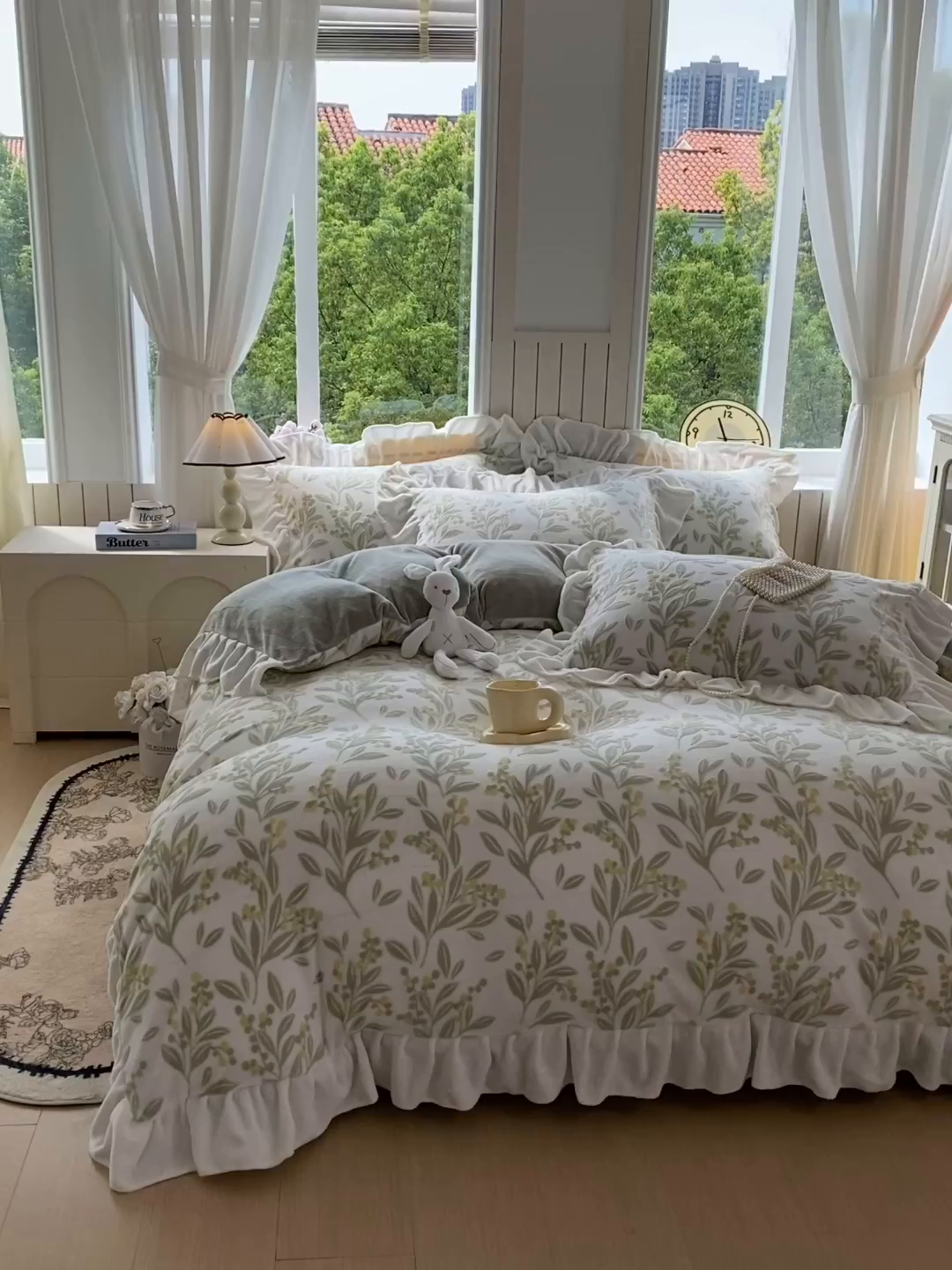 91家纺网 家纺一手货源 找家纺 启程家纺 2025新款花边雕花牛奶绒四件套 小豆芽-绿-花边款
