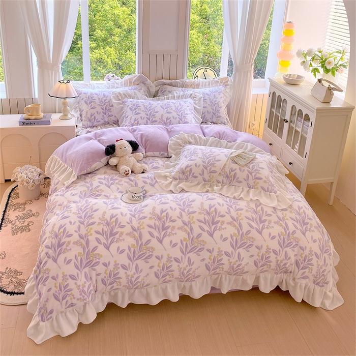 91家纺网 家纺一手货源 找家纺 启程家纺 2025新款花边雕花牛奶绒四件套 小豆芽-紫-花边款