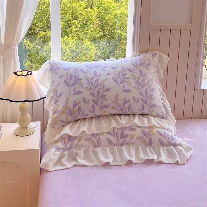 91家纺网 家纺一手货源 找家纺 启程家纺 2025新款花边雕花牛奶绒四件套 小豆芽-紫-花边款