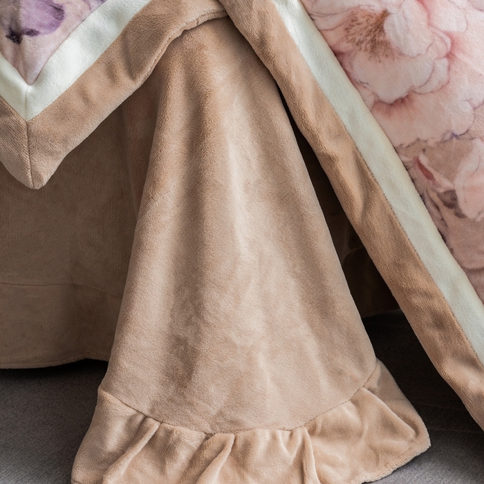 91家纺网 家纺一手货源 找家纺 瑞雪家居 2025新款全消光数码印花牛奶绒系列四件套 繁花似锦粉