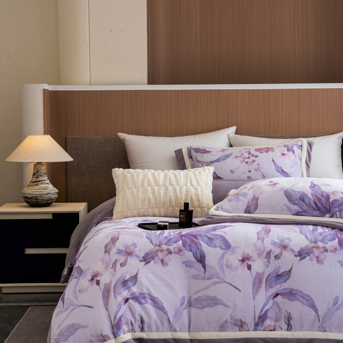 91家纺网 家纺一手货源 找家纺 瑞雪家居 2025新款全消光数码印花牛奶绒系列四件套 芳华紫