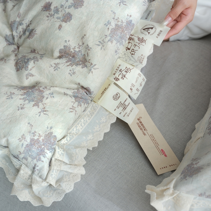 91家纺网 家纺一手货源 找家纺 桂雅居 2025新款舒适麻棉麻数码印花蕾丝花边懒人被被子被芯 时雨灰