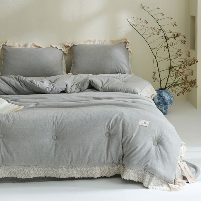 91家纺网 家纺一手货源 找家纺 桂雅居 2025新款舒适麻棉麻数码印花蕾丝花边懒人被被子被芯 烟墨灰