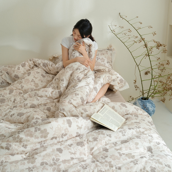 91家纺网 家纺一手货源 找家纺 桂雅居 2025新款舒适麻棉麻数码印花蕾丝花边懒人被被子被芯 素锦咖