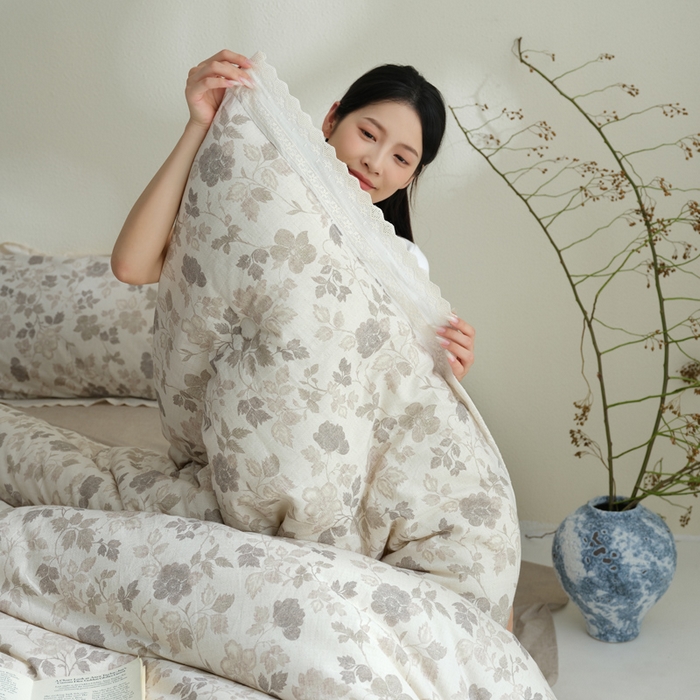 91家纺网 家纺一手货源 找家纺 桂雅居 2025新款舒适麻棉麻数码印花蕾丝花边懒人被被子被芯 素锦咖