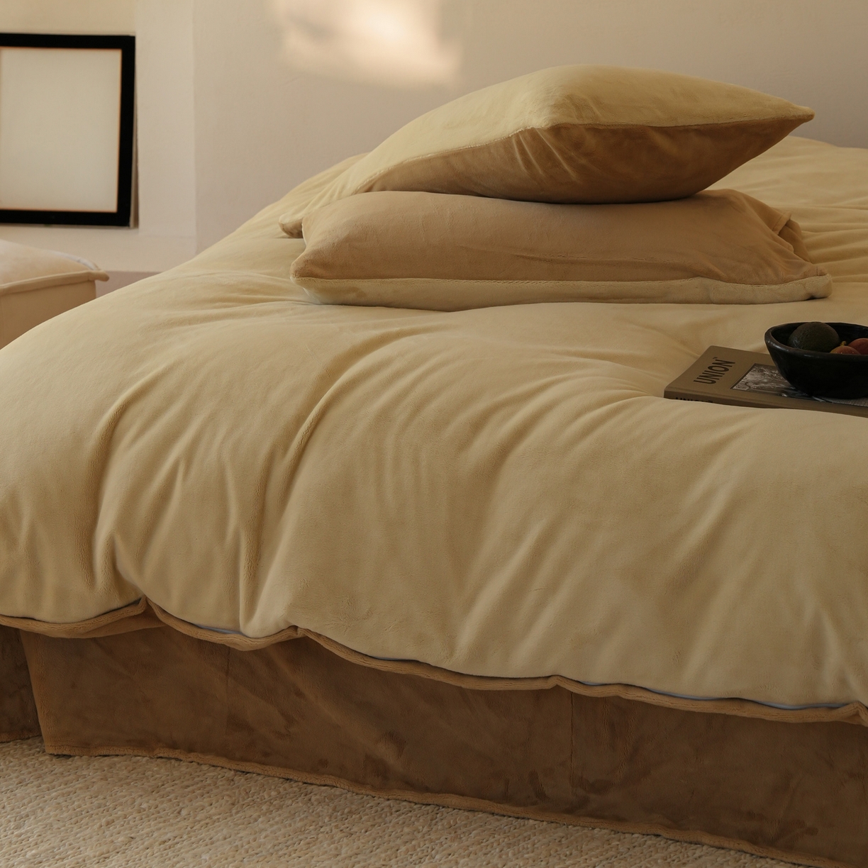 91家纺网 家纺一手货源 找家纺 简纯主义 2025新款撞色牛奶绒那不勒斯系列四件套 茶棕