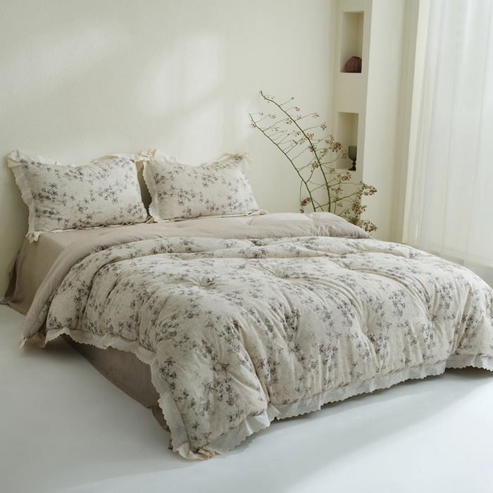 91家纺网 家纺一手货源 找家纺 桂雅居 2025新款舒适麻棉麻数码印花蕾丝花边懒人被被子被芯 映雪咖