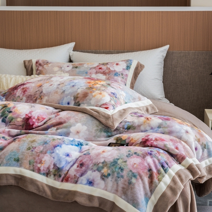 91家纺网 家纺一手货源 找家纺 瑞雪家居 2025新款全消光数码印花牛奶绒系列四件套 花语黄