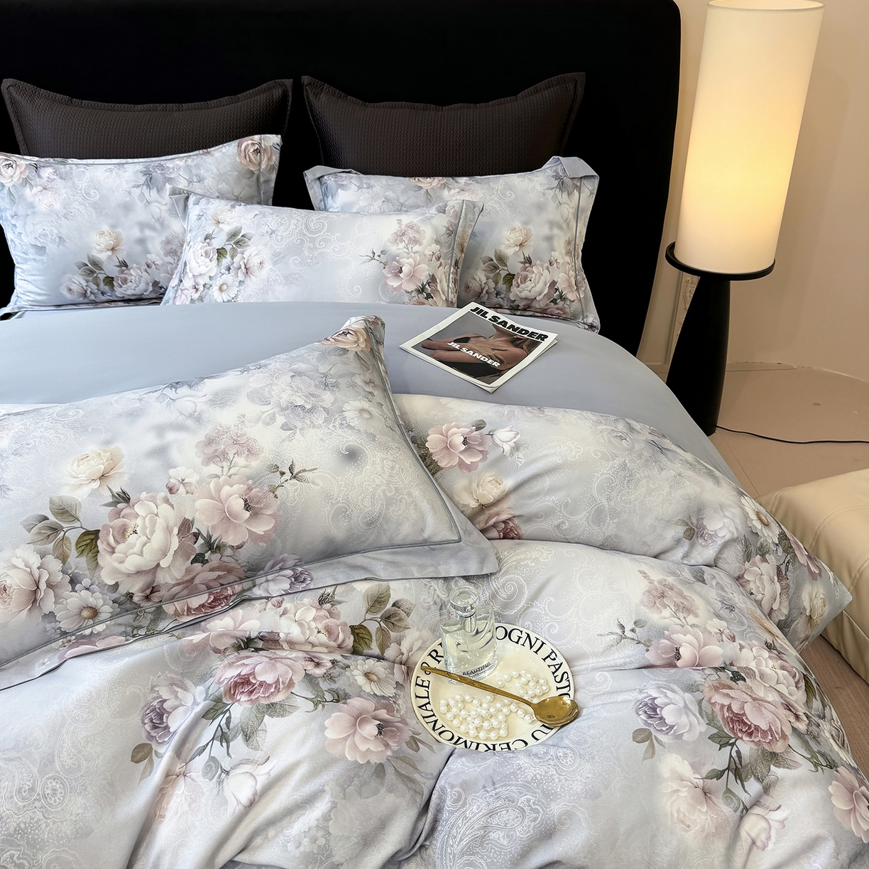 91家纺网 家纺一手货源 找家纺 星座家纺 2025秋冬新款全棉磨毛数码印花四件套 镜中花