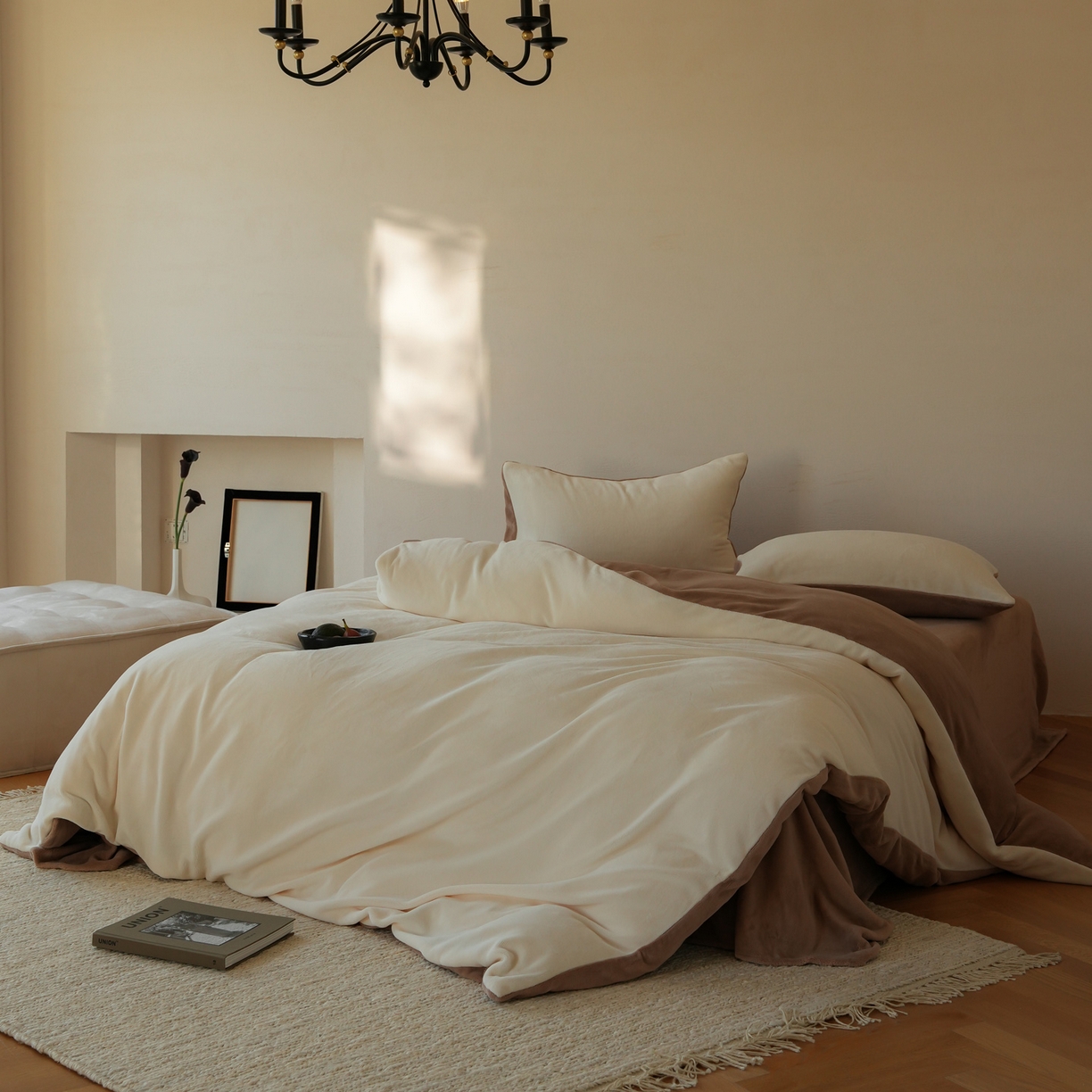 91家纺网 家纺一手货源 找家纺 简纯主义 2025新款撞色牛奶绒那不勒斯系列四件套 梦璃