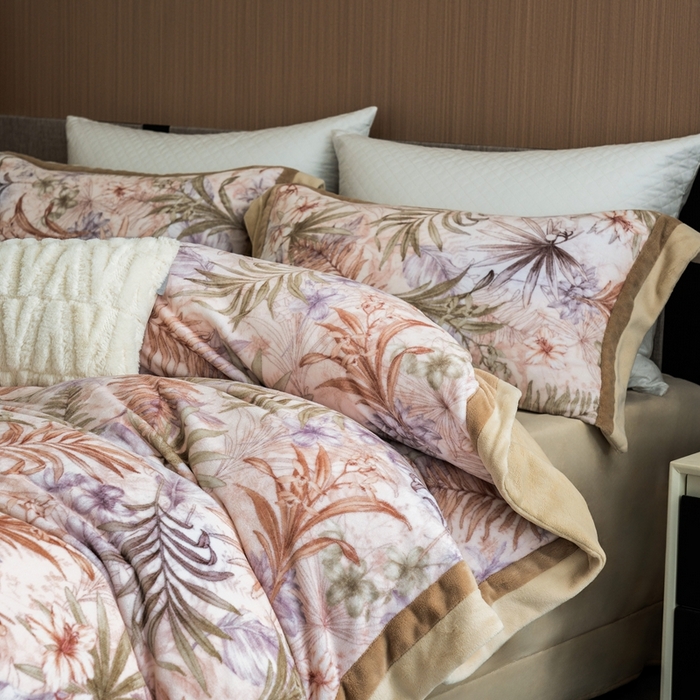 91家纺网 家纺一手货源 找家纺 瑞雪家居 2025新款全消光数码印花牛奶绒系列四件套 叶语黄