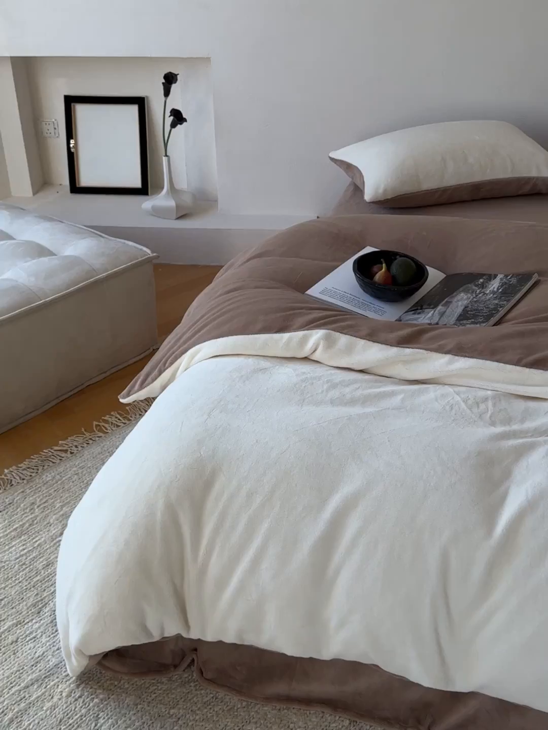 91家纺网 家纺一手货源 找家纺 简纯主义 2025新款撞色牛奶绒那不勒斯系列四件套 梦璃