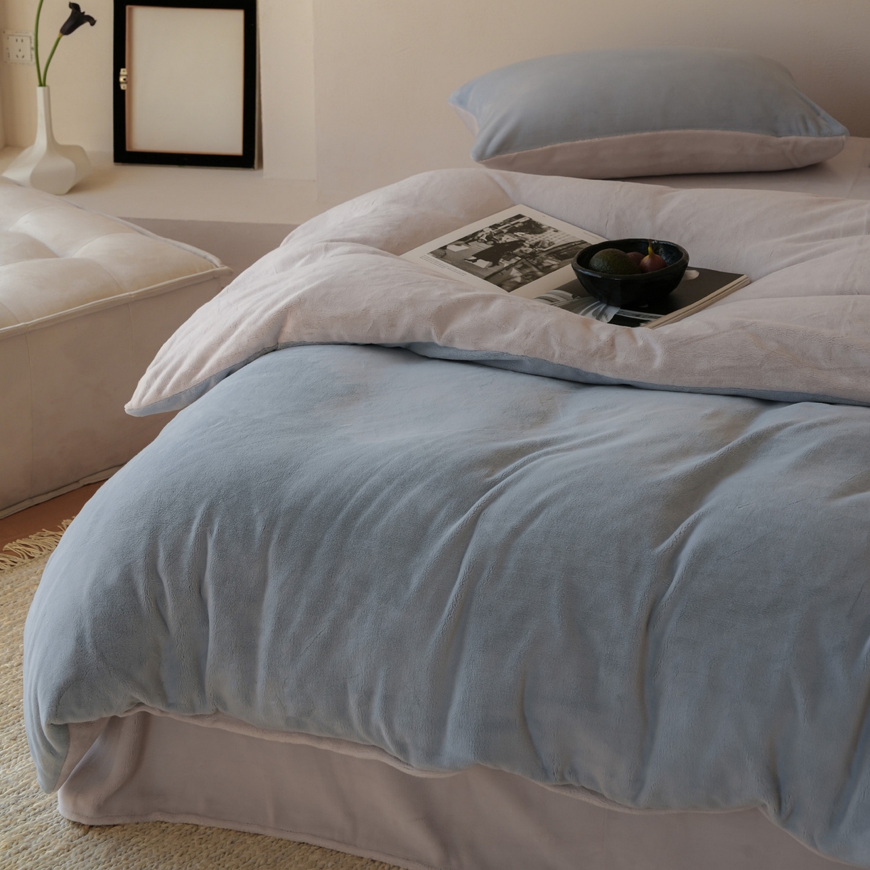 91家纺网 家纺一手货源 找家纺 简纯主义 2025新款撞色牛奶绒那不勒斯系列四件套 浅云蓝