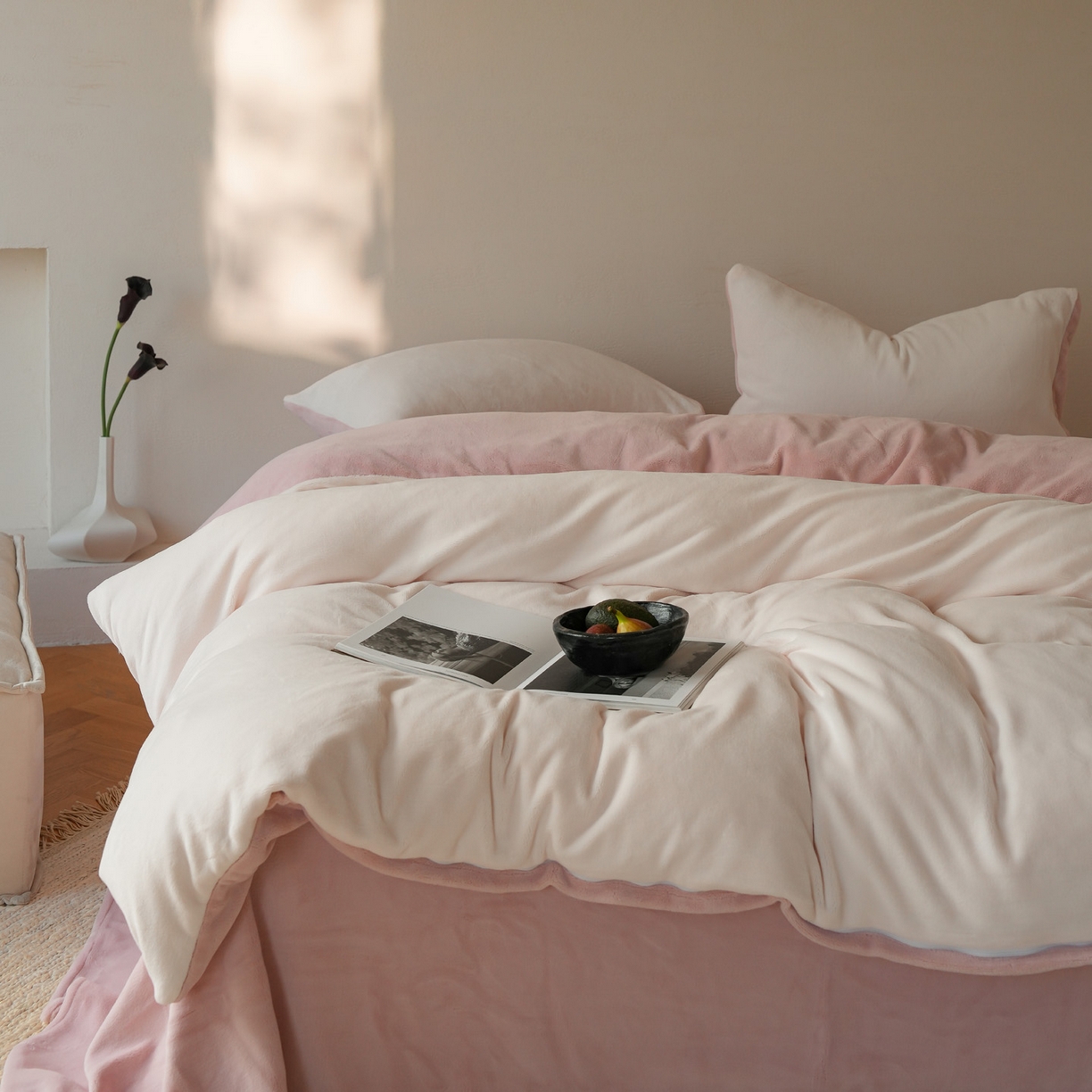 91家纺网 家纺一手货源 找家纺 简纯主义 2025新款撞色牛奶绒那不勒斯系列四件套 仙仙粉