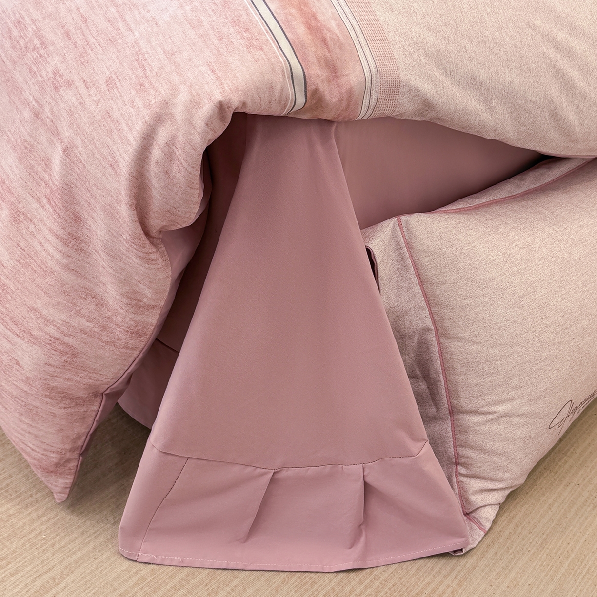 91家纺网 家纺一手货源 找家纺 星座家纺 2025秋冬新款全棉磨毛数码印花四件套 枕月织梦-粉