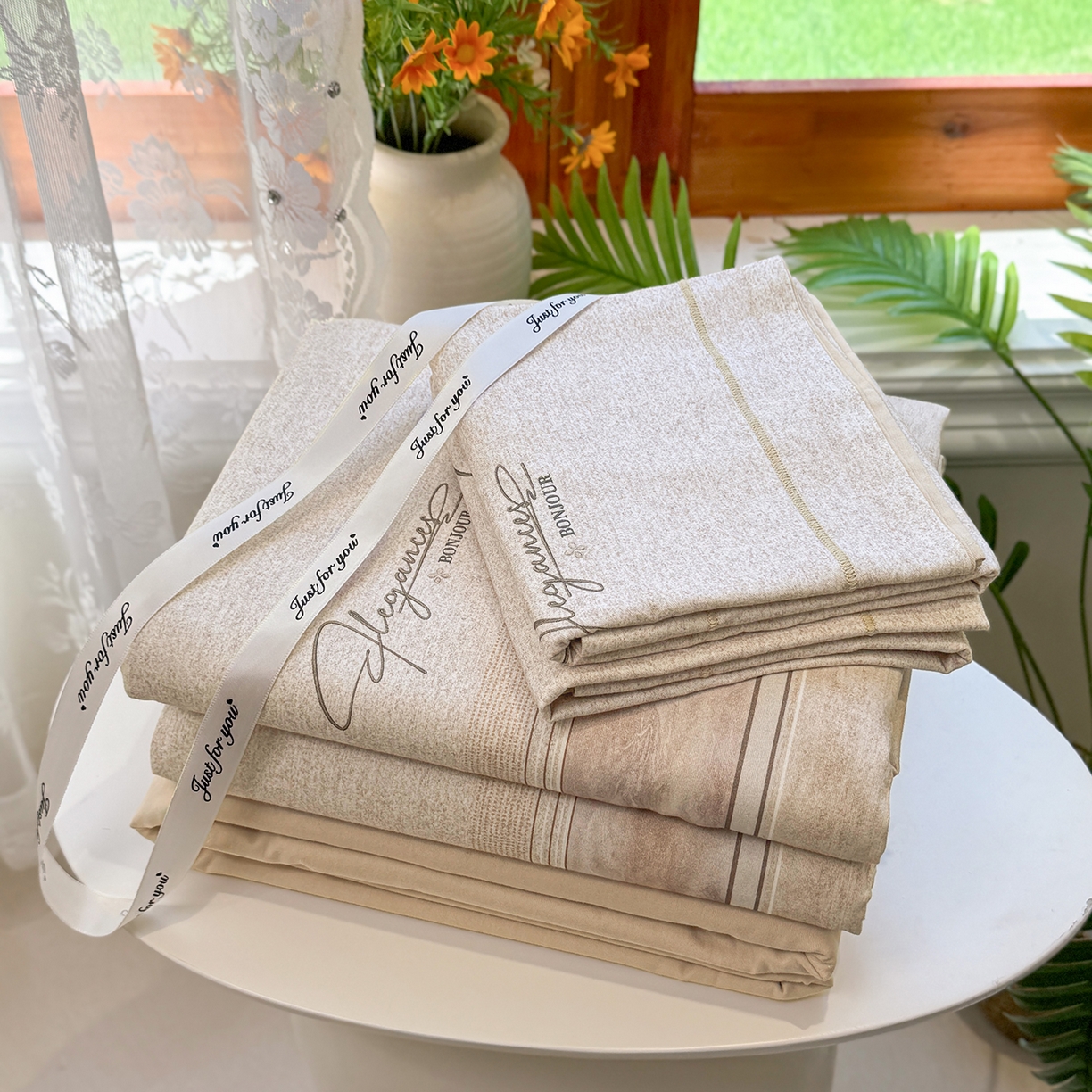 91家纺网 家纺一手货源 找家纺 星座家纺 2025秋冬新款全棉磨毛数码印花四件套 枕月织梦-黄